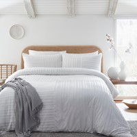 White duvet covers and bedding sets