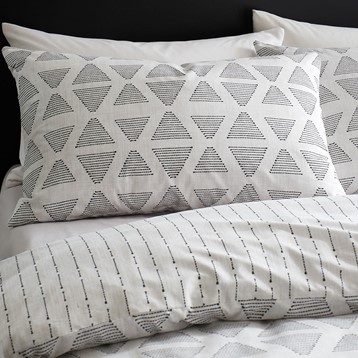 Catherine Lansfield Tufted Boho Geo Print Duvet Set Image