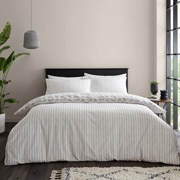 Catherine Lansfield Tufted Boho Geo Print Duvet Set Image