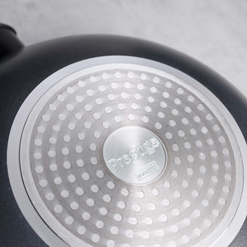 Prestige x9 Tougher Wok - 29cm Image