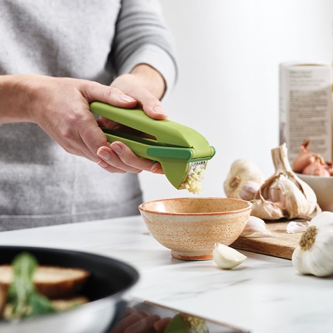 Joseph Joseph Clean Force Garlic Press
