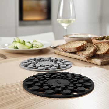 Joseph Joseph Spot On Set of 2 Silicone Trivets Image