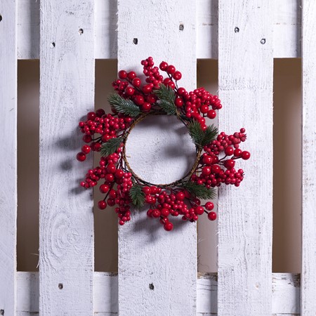 Pine and Berries Wreath primary image