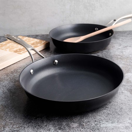 Circulon Total Hard Anodised Skillet Pan - 28cm primary image