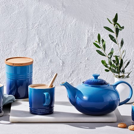 Le Creuset Azure Stoneware Classic Teapot primary image