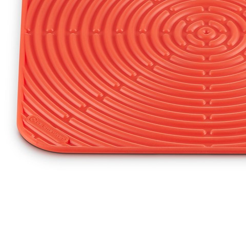 Le Creuset Volcanic Counter Protector