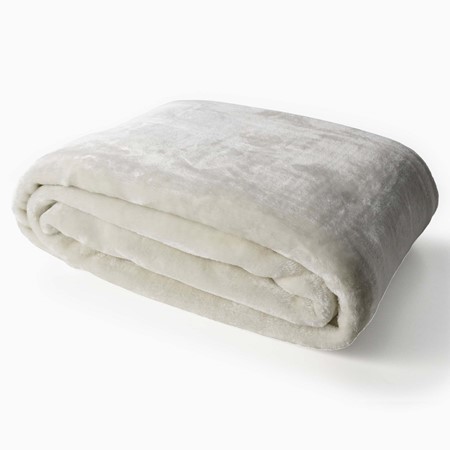 Maximus Cosy Cream Throw image