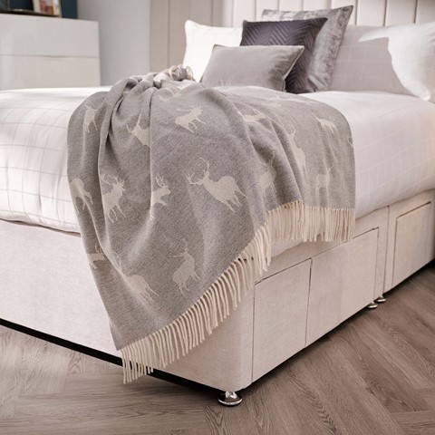Remony Wildlife Grey Lambswool Stag Throw
