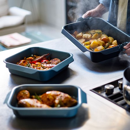 Joseph Joseph Nest Set of 3 Oven Trays primary image