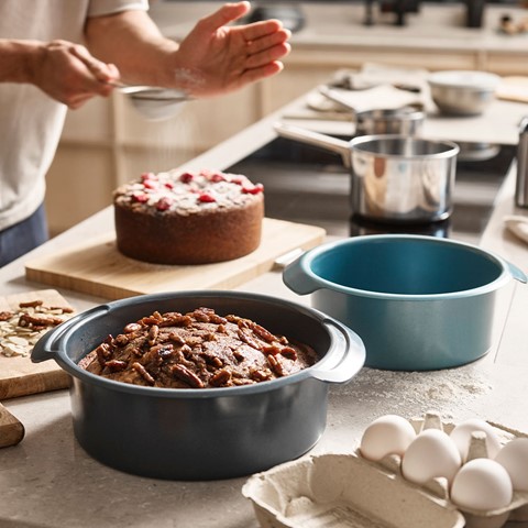 Joseph Joseph Nest Round Set of 2 Bake Tins