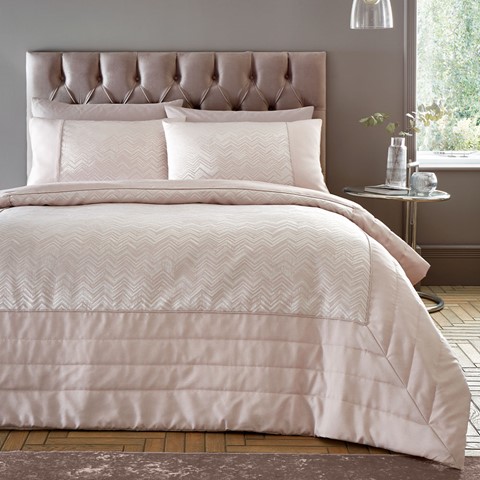 Antibes Quilted Throw Pink