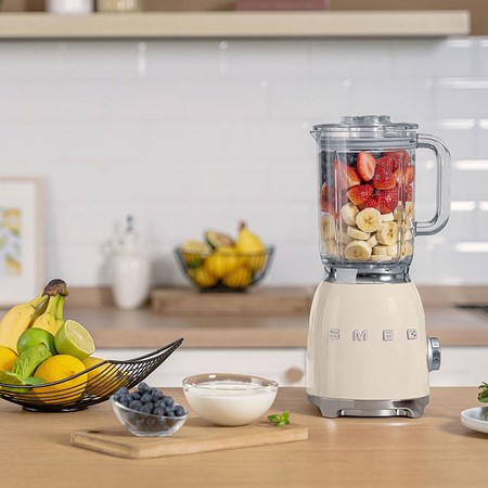 Smeg Cream 50s Style Blender primary image