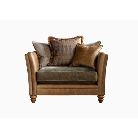 Alexander & James Lomund Snuggler Chair
