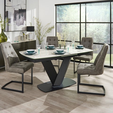 River Extending Dining Table & 4 Robin Chairs Set