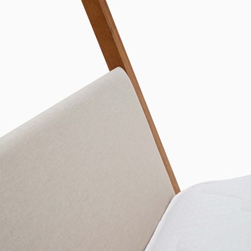Serene Poster Bed Frame Image