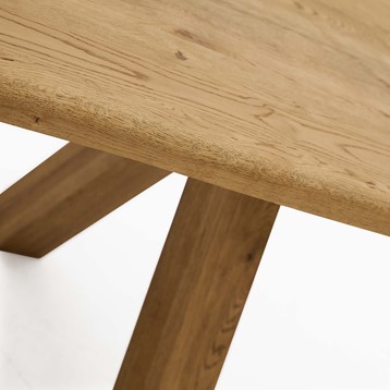 Syver Dining Table Image